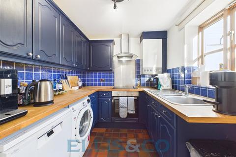 2 bedroom end of terrace house for sale, Kinnings Row, Tonbridge, Kent, TN9