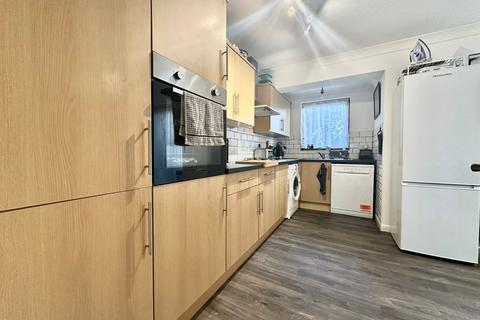 3 bedroom house to rent, Hazel Road, Southampton SO19