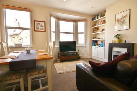 1 bedroom flat for sale, Trewint Street, London, SW18
