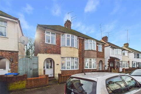 Southfield Avenue, Northampton NN4