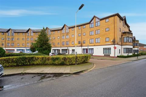 2 bedroom flat for sale, Comer Crescent, Southall UB2