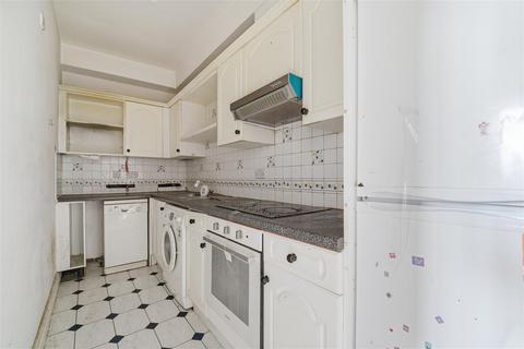 2 bedroom flat for sale, Comer Crescent, Southall UB2