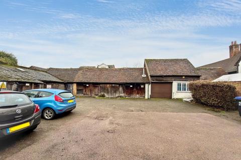 Land for sale, 10 Garages, Workshop & Land Hitchin Street, Baldock, Hertfordshire, SG7 6AL