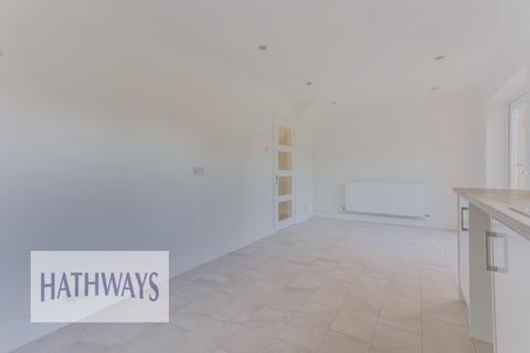3 bedroom terraced house to rent, Tynewydd Green, Pontnewydd, NP44