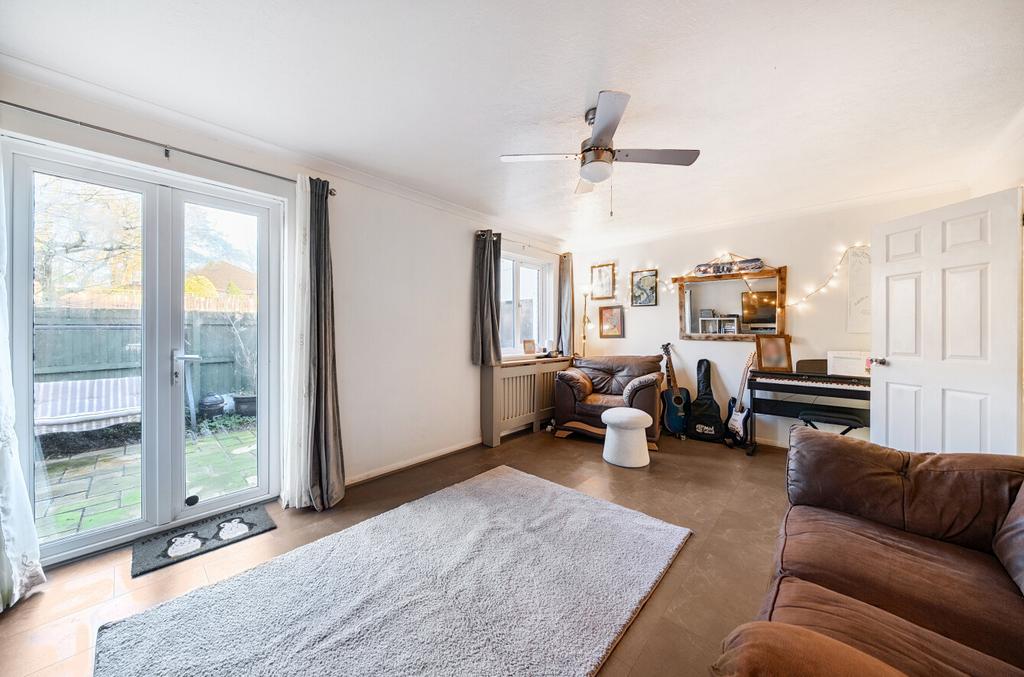 1385362 19 693065...