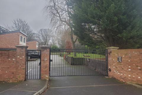 4 bedroom terraced house to rent, Durham Road, Gateshead NE8