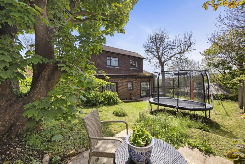 Longhill Road, 022.jpg