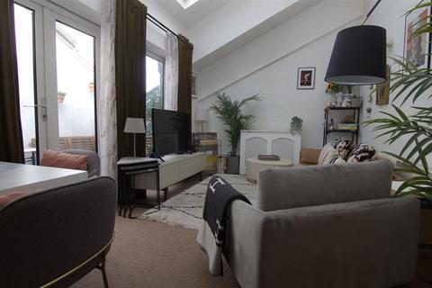 1 bedroom flat to rent, Fairfield Road, Bow Quarter, E3
