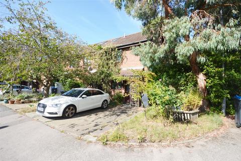 undefined, Haygreen Close, Kingston Upon Thames
