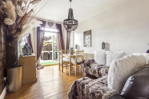 1 bedroom ground floor flat for sale, Thetford Road, Ashford, TW15