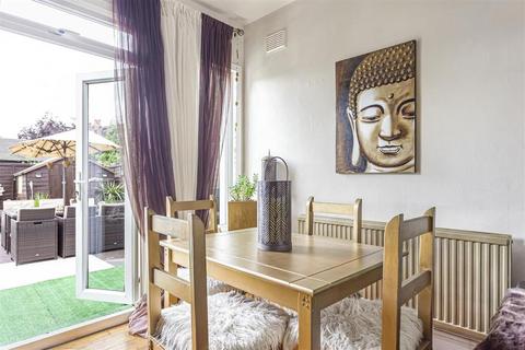 1 bedroom ground floor flat for sale, Thetford Road, Ashford, TW15