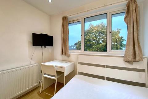 undefined, Woodyard Close, London