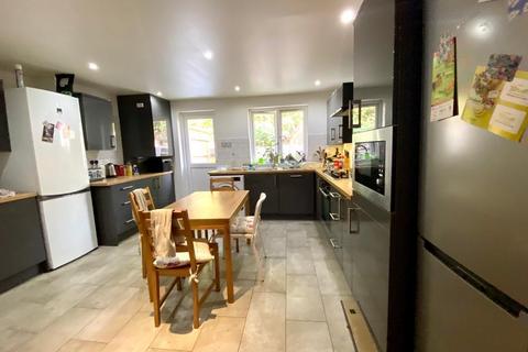 undefined, Woodyard Close, London