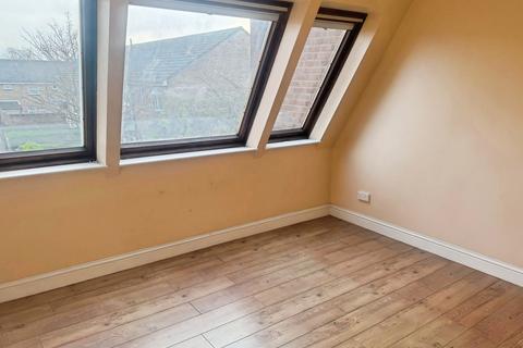1 bedroom terraced house to rent, Roff Avenue, Bedford, MK41