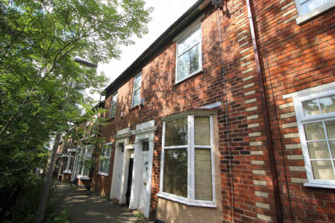 2 bedroom terraced house to rent, West View Terrace, Preston PR1