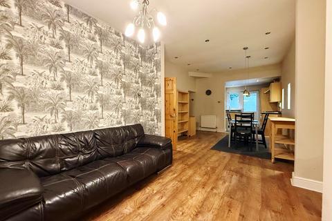 2 bedroom terraced house to rent, West View Terrace, Preston PR1