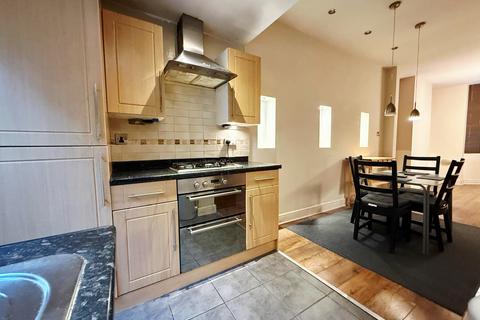 2 bedroom terraced house to rent, West View Terrace, Preston PR1