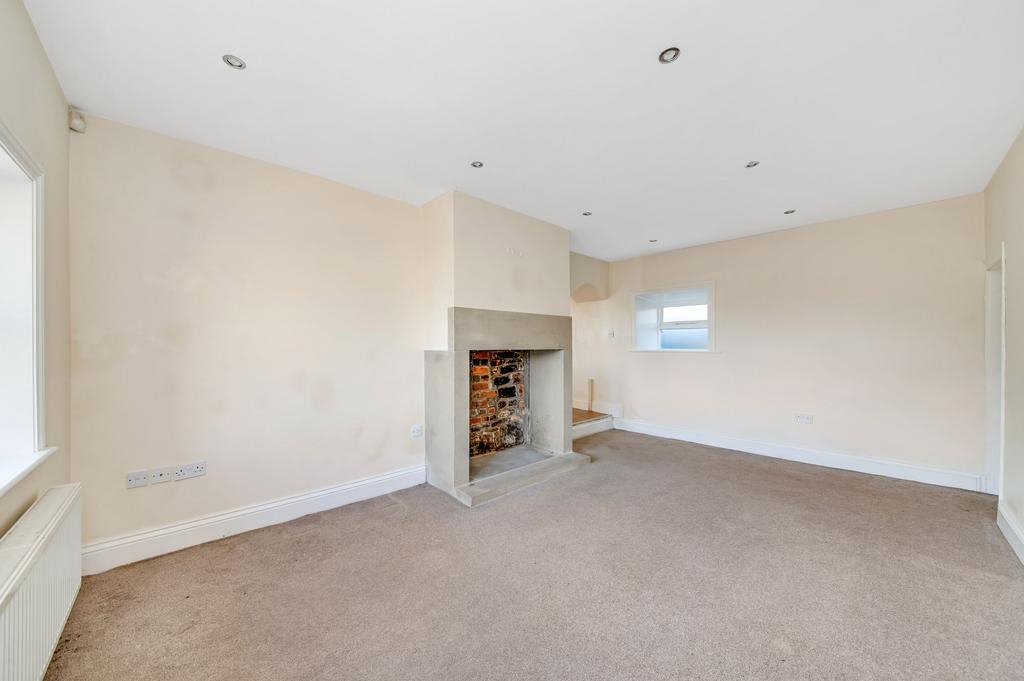 Second reception/dining room