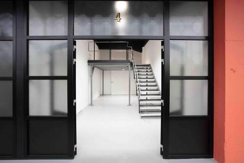 Warehouse to rent, Western Ave London W3 0TG