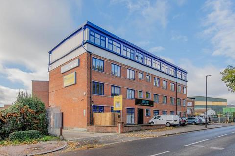 Industrial unit to rent, 851-861 Coronation Rd London NW10 7PT