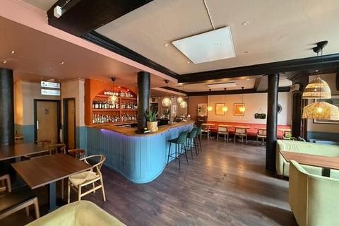 Pub to rent, 39 Broughton St Edinburgh EH1 3JU