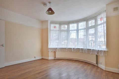 4 bedroom bungalow for sale, Oakleigh Avenue, Surbiton