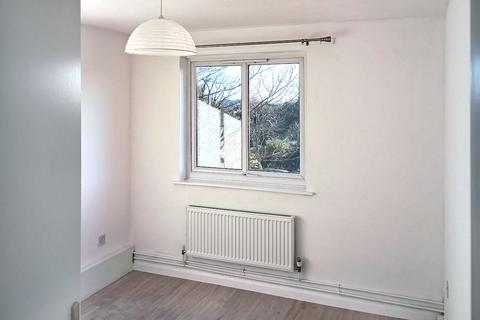 1 bedroom apartment to rent, Liddesdale House East, Galsworthy Road, Kingston upon Thames