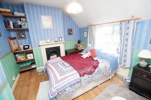 2 bedroom end of terrace house for sale, Marlow Road, High Wycombe HP11