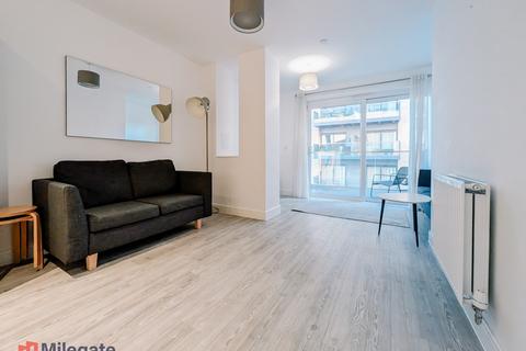 2 bedroom flat to rent, Hoffmans Road, London E17
