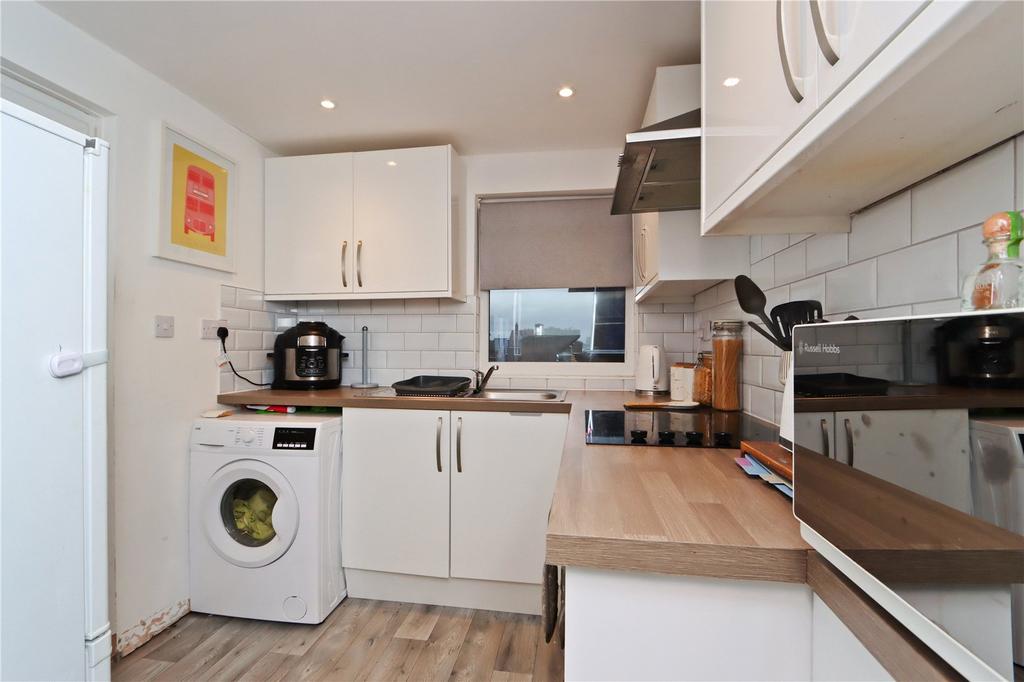 Kitchen Pic 1