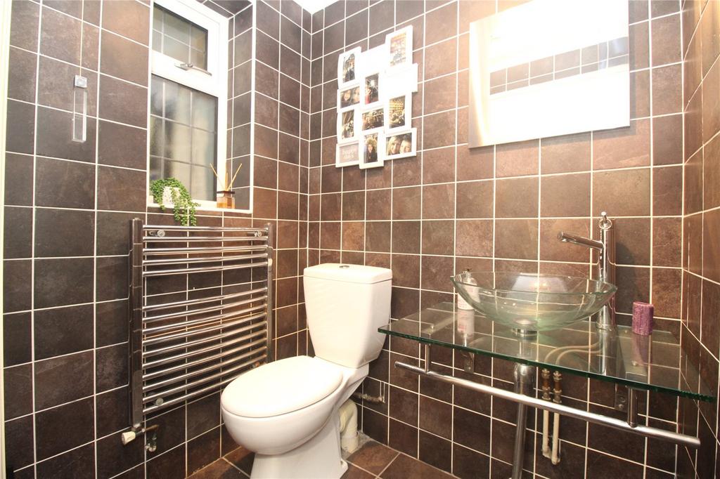 Cloakroom/Wc