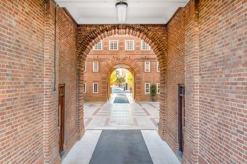 2 bedroom flat for sale, Swan Court, Chelsea Manor Street, Kensington and Chelsea, SW3