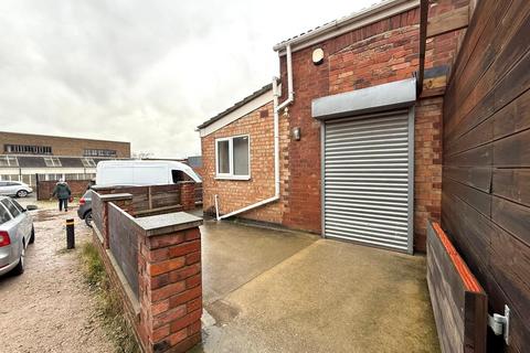 Property to rent - High Street
