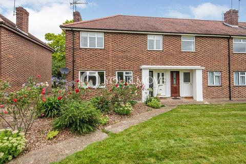 2 bedroom flat to rent, Talma Gardens, Twickenham TW2