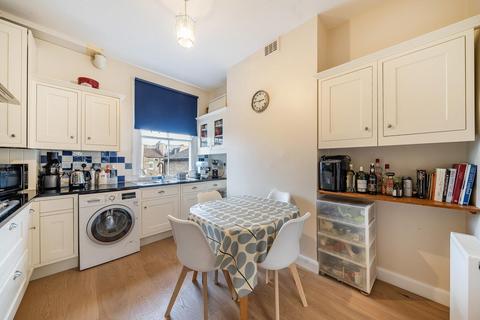2 bedroom flat for sale, Ramsden Road, Balham, London, SW12