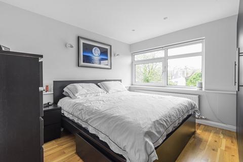 2 bedroom flat for sale, Balham New Road, Balham, London, SW12