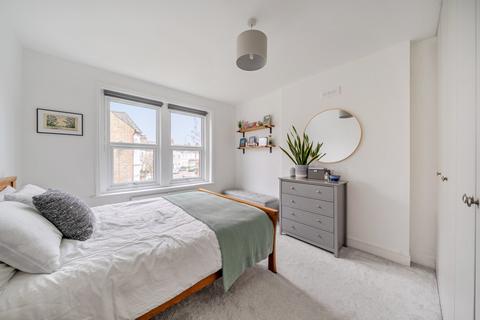 2 bedroom flat for sale, Cavendish Road, Clapham South, London, SW12