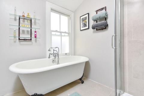 2 bedroom maisonette for sale, Midmoor Road, Balham, London, SW12
