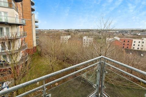 2 bedroom apartment to rent, Winterthur Way, Basingstoke RG21