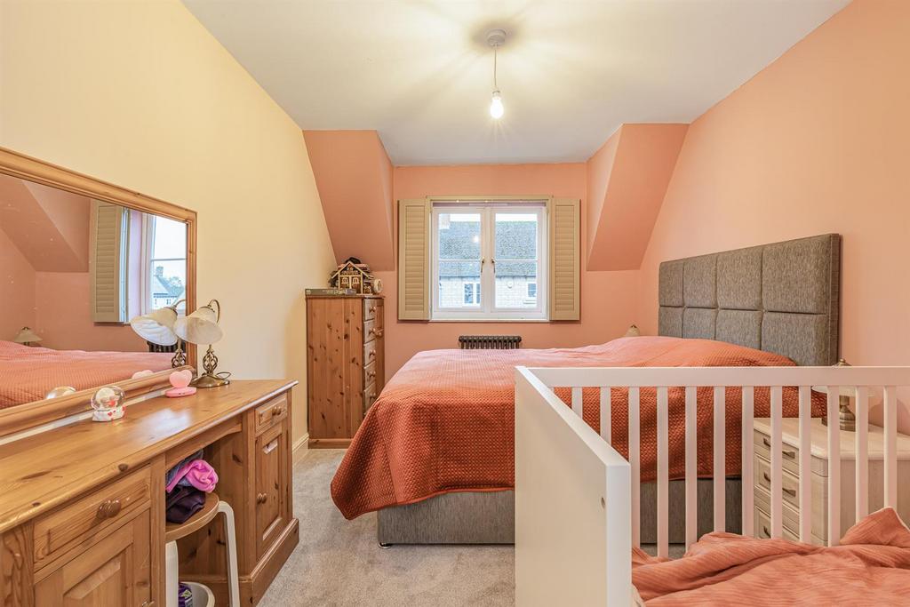 Bedroom 2 1.jpg