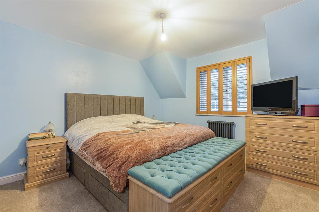 Master Bedroom 1.jpg