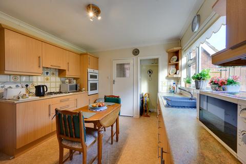 2 bedroom detached bungalow for sale, Ferry Road, Suffolk IP11