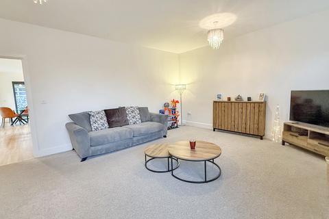 4 bedroom detached house for sale, Callaway Gardens, Westbury