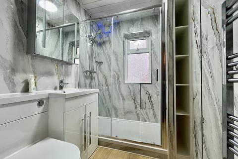 1 bedroom apartment to rent, Oakdene Close, Pinner HA5