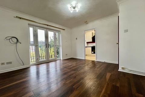 1 bedroom apartment to rent, Oakdene Close, Pinner HA5