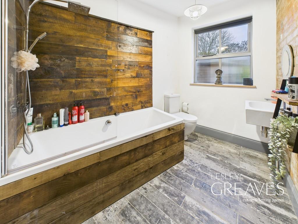Esuite Bathroom