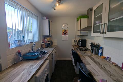 3 bedroom end of terrace house to rent, Scarisbrick Crescent, Walton
