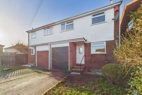 3 bedroom semi-detached house to rent - Celtic Road, Wirral CH47