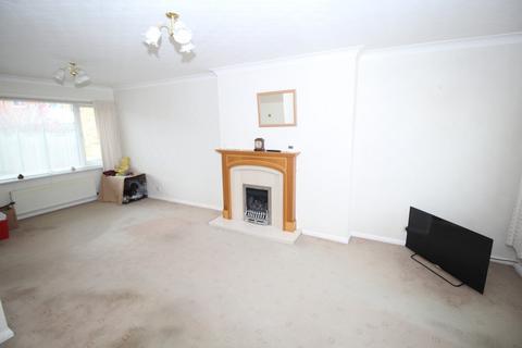 3 bedroom semi-detached house for sale, Thornleigh Avenue, Wakefield