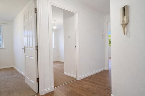 3 bedroom apartment to rent, Marina Road, Bathgate